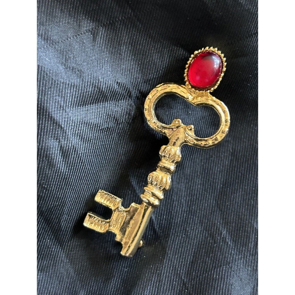 Vintage Skeleton Key Brooch Pin Gold Tone With Red Glass Cabochon 2 1/8" Long